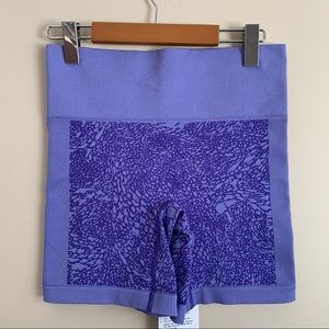 NWT lululemon purple rubbed sculpt short